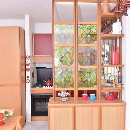 Vista Mare Red Corallo Elegance