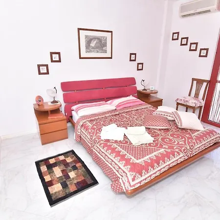 Vista Mare Red Corallo Elegance * אלגהרו