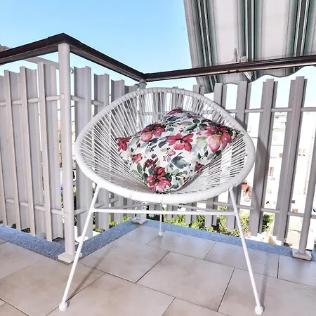 Vista Mare Red Corallo Elegance דירה