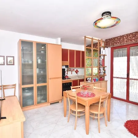 Vista Mare Red Corallo Elegance * אלגהרו