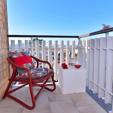 Vista Mare Red Corallo Elegance