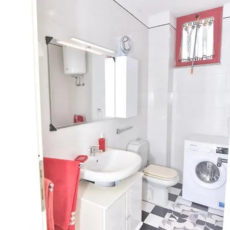 Vista Mare Red Corallo Elegance